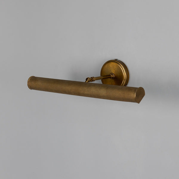 Mullan Bilbury adjustable reeded brass picture light 50.5cm